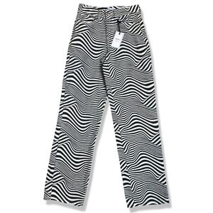 ⭐️NEW FOREVER 21 Premium Black and White Illusion Straight Leg Jeans